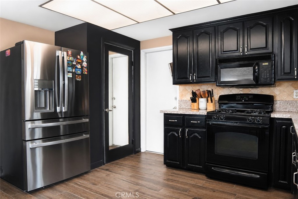 4088 Polk Property Photo 11