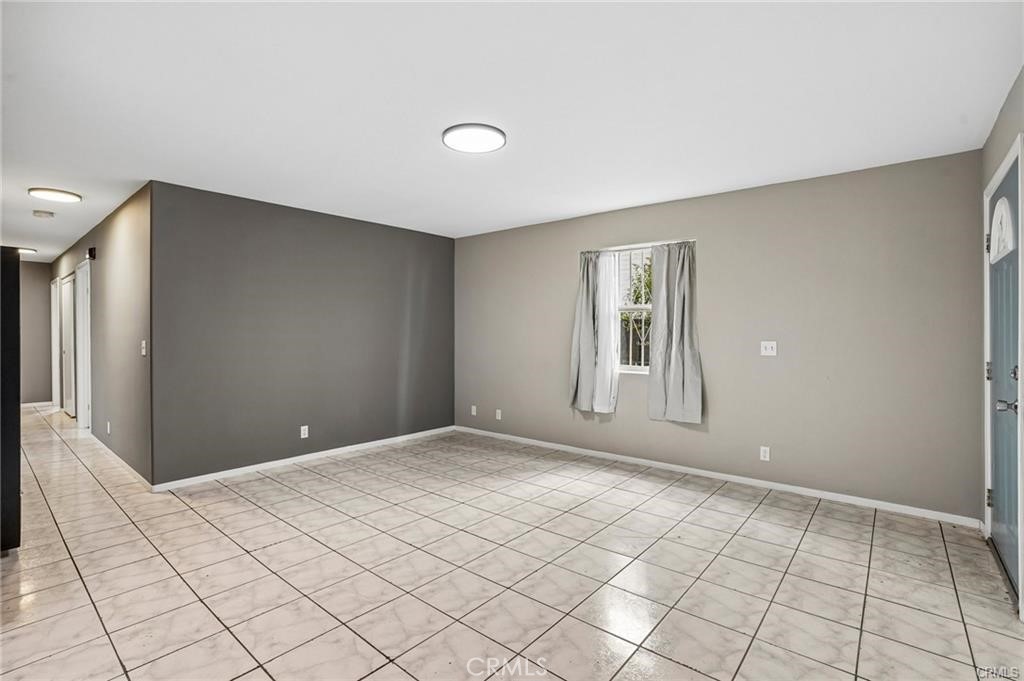 1503 W Adams Property Photo 5