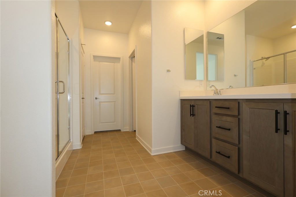 1343 Mahogany Street Property Photo 4