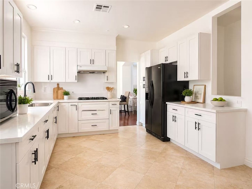 8043 Tuscany Property Photo 4