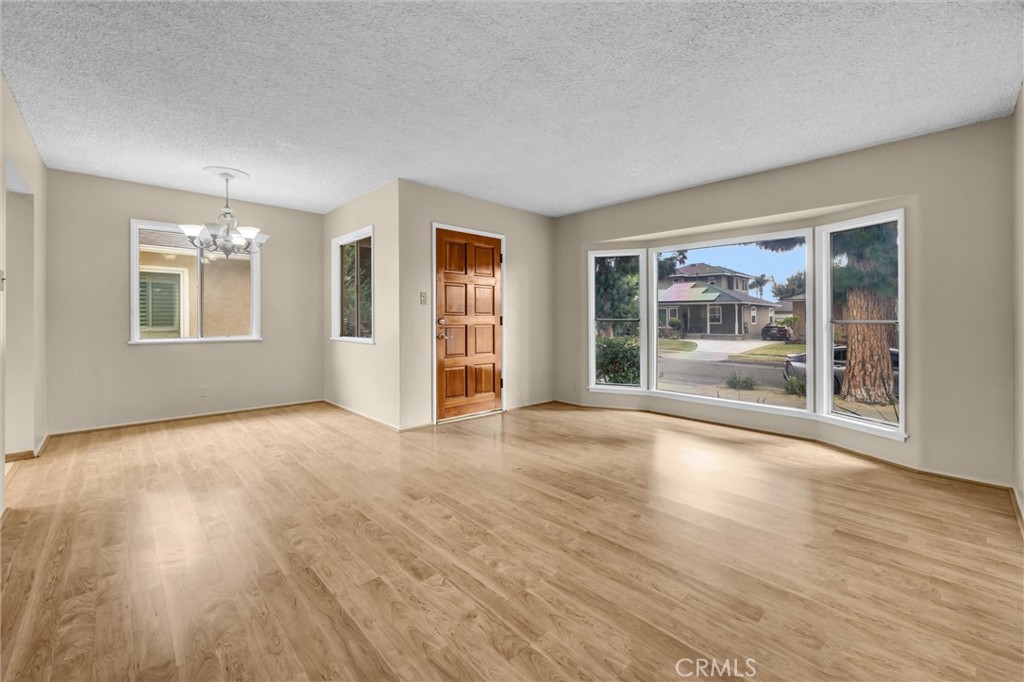 4818 Premiere Avenue Property Photo 7