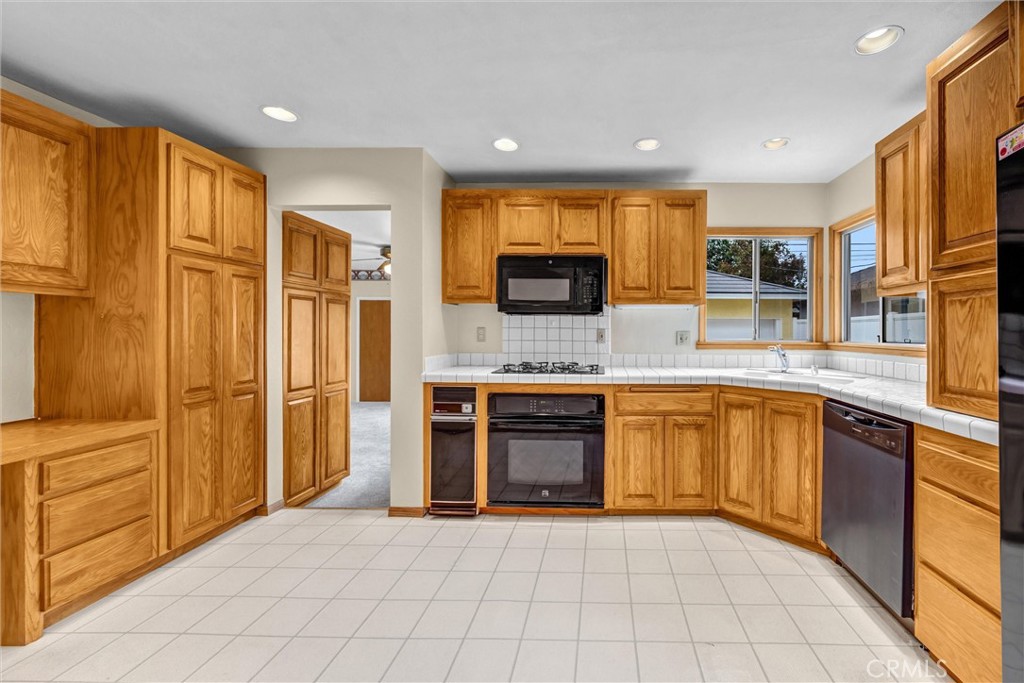 4818 Premiere Avenue Property Photo 15