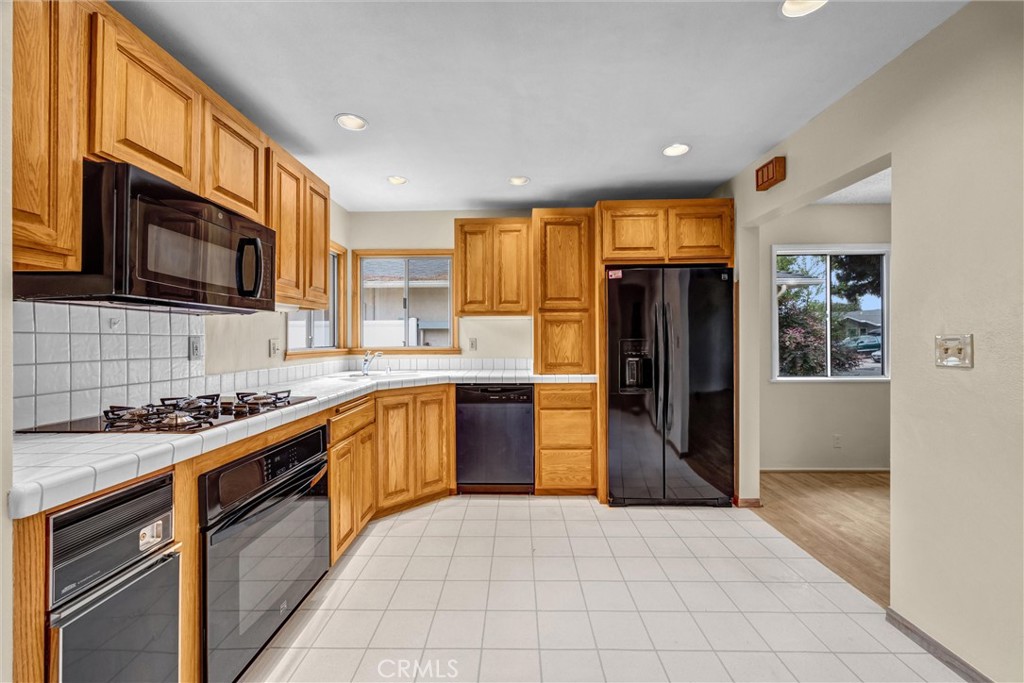 4818 Premiere Avenue Property Photo 17