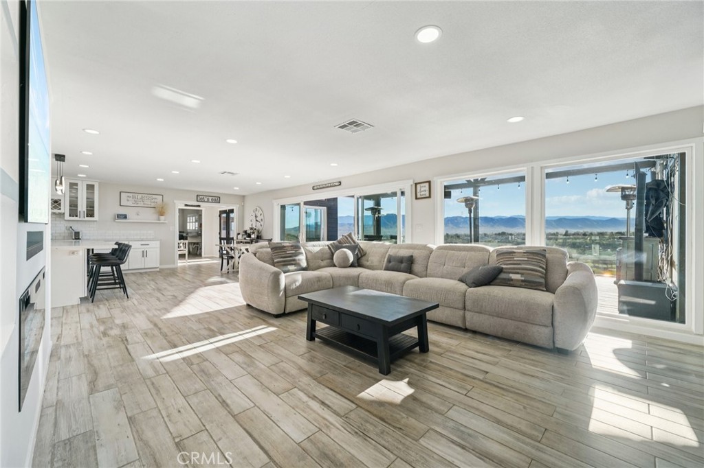 17487 Aspen Property Photo 16