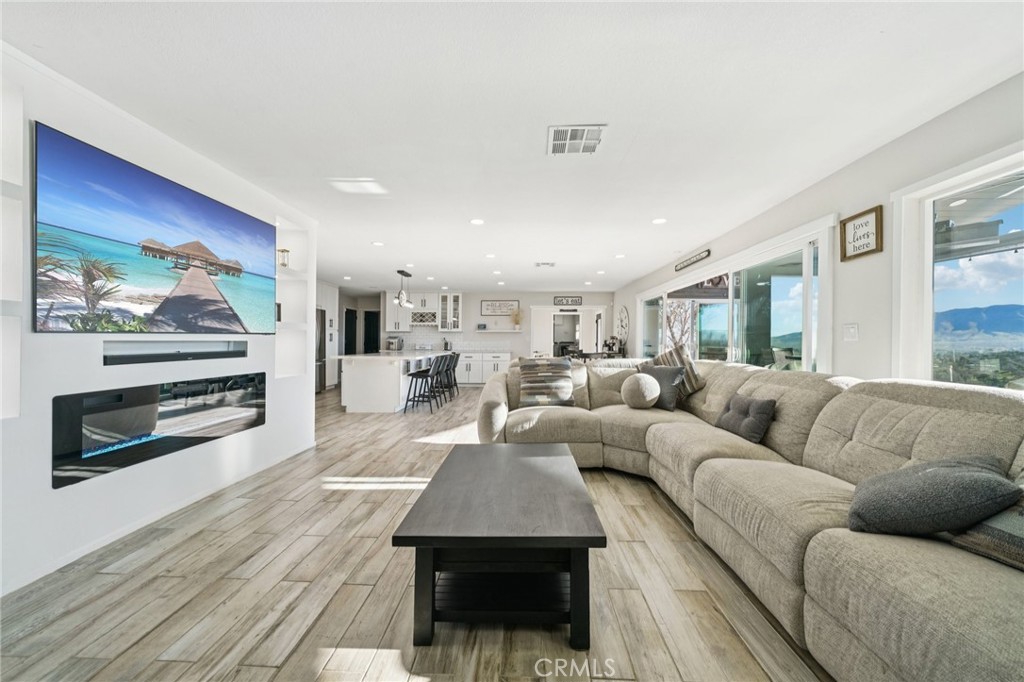17487 Aspen Property Photo 17