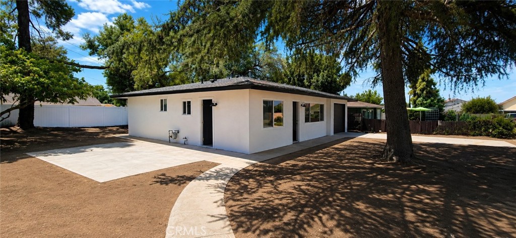 12942 3rd Property Photo 2