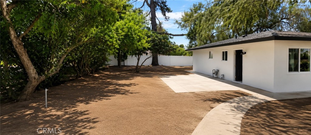 12942 3rd Property Photo 3