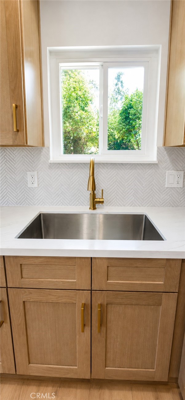 12942 3rd Property Photo 5