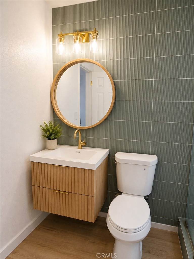 12942 3rd Property Photo 8