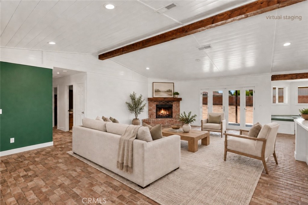 18266 Manzanita Property Photo 4