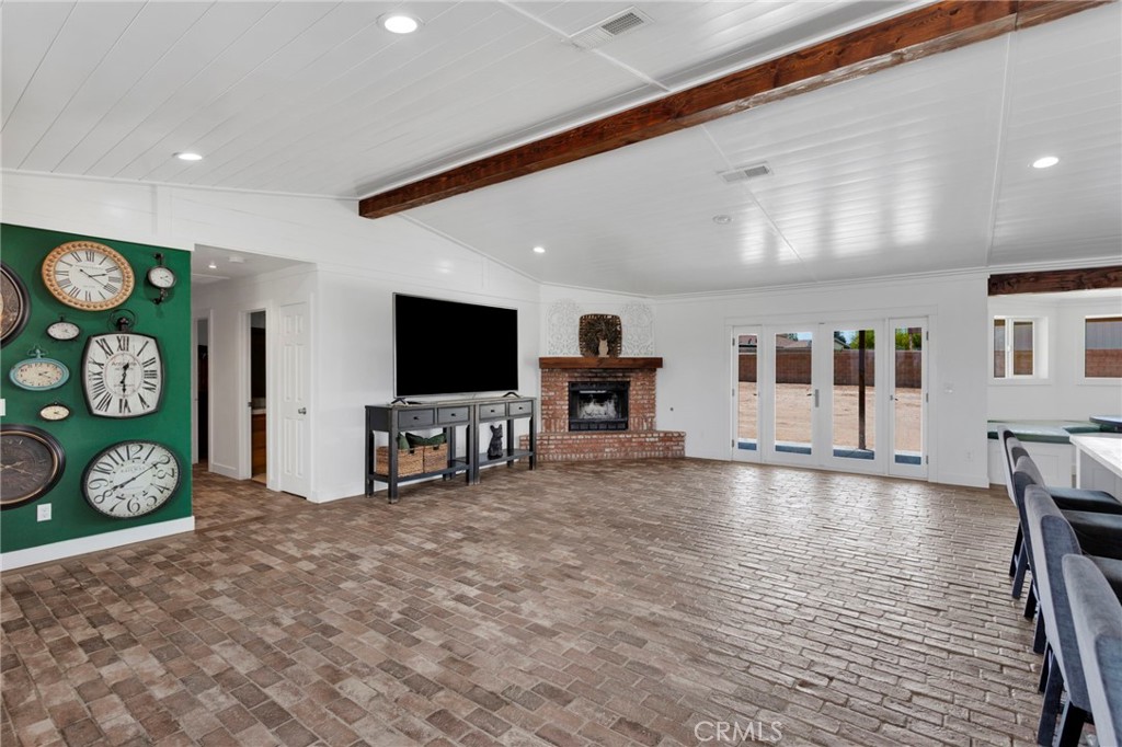 18266 Manzanita Property Photo 6