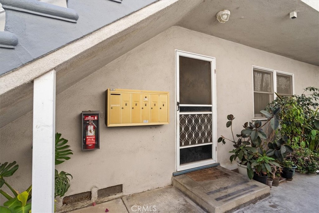 1646 Berkeley Property Photo 6