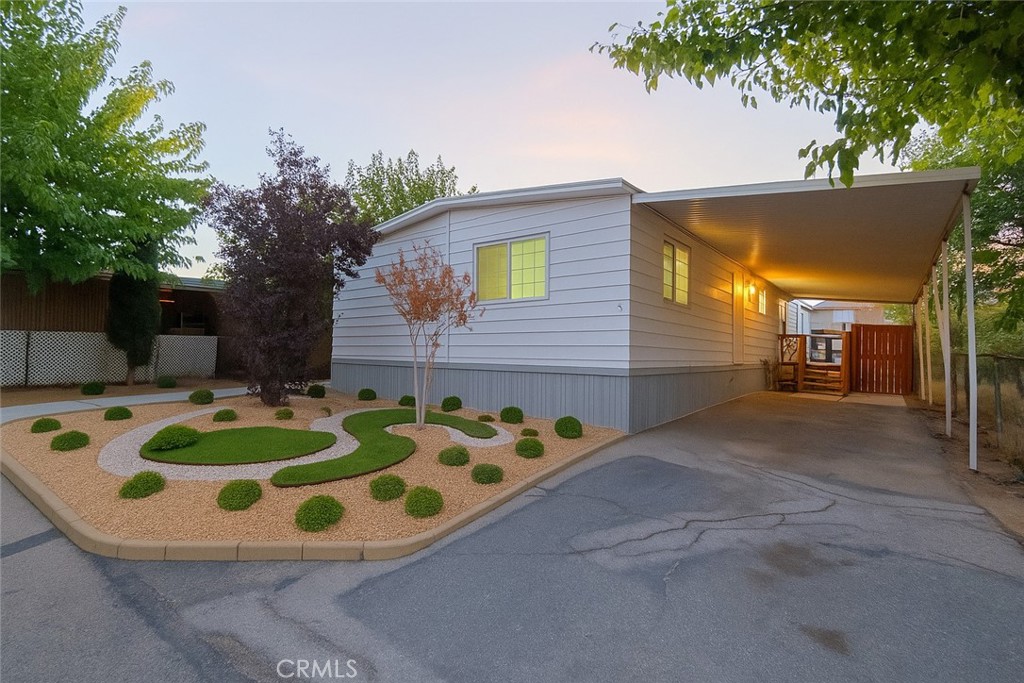 9426 Tamarisk 21 Property Photo 2