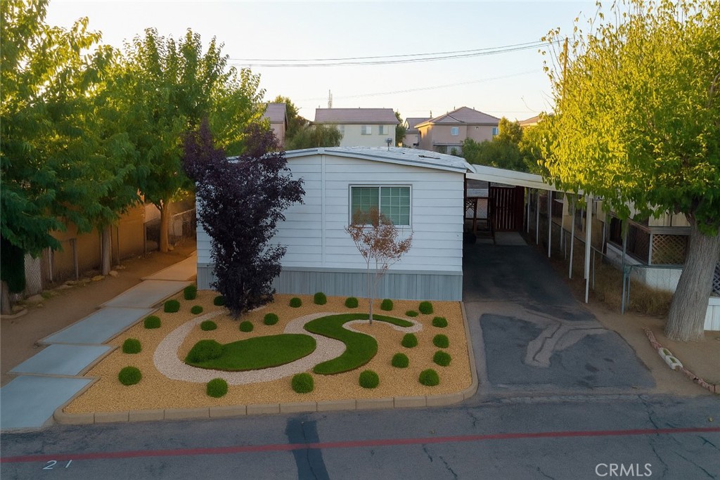 9426 Tamarisk 21 Property Photo 3