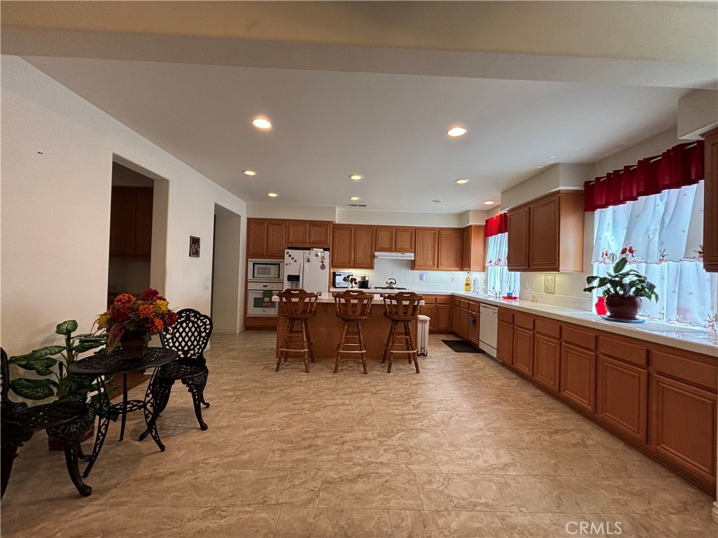 28425 Crispin Property Photo 13