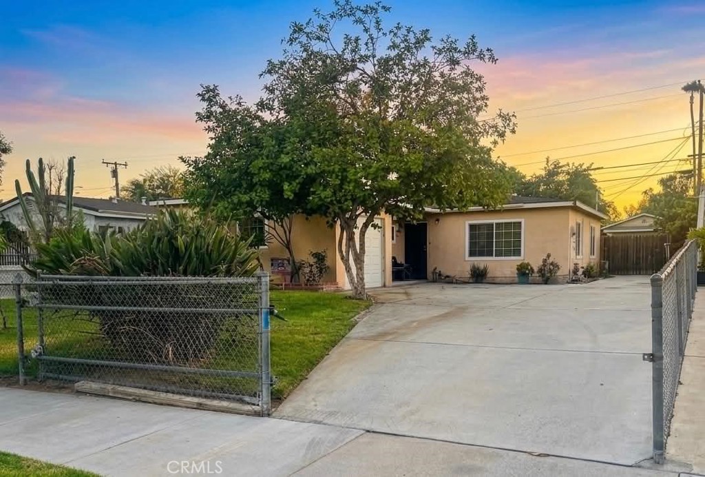 1646 S Monterey Property Photo 1