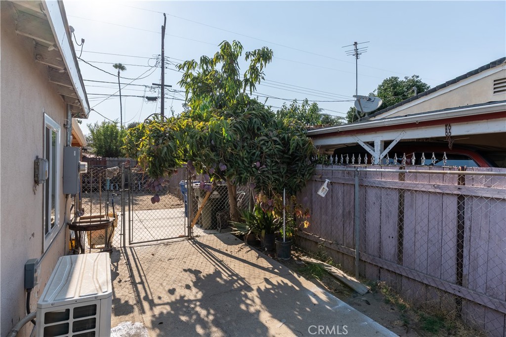 1646 S Monterey Property Photo 32