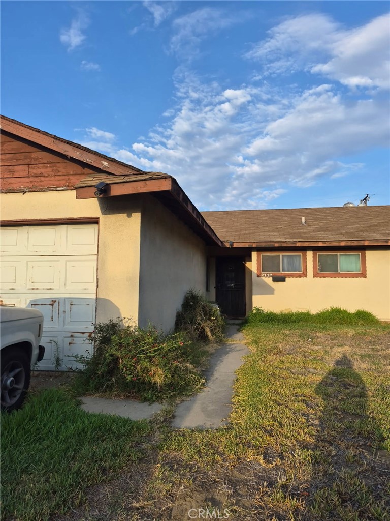 2117 S Bonita Property Photo
