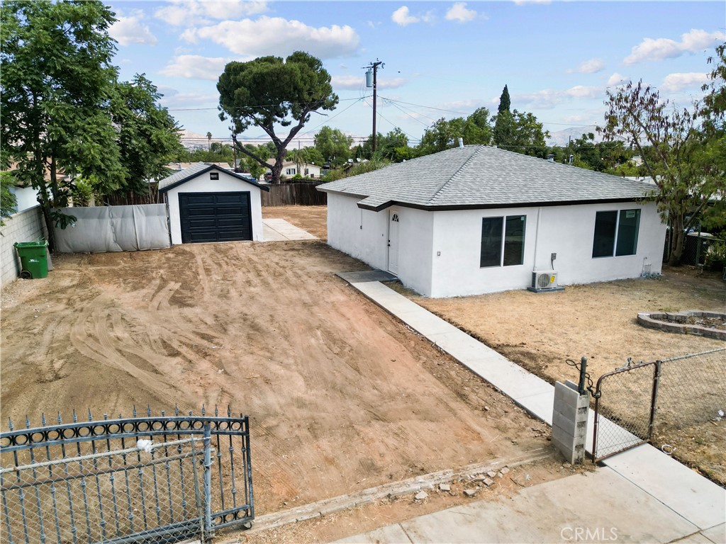22400 Sherman Property Photo 2