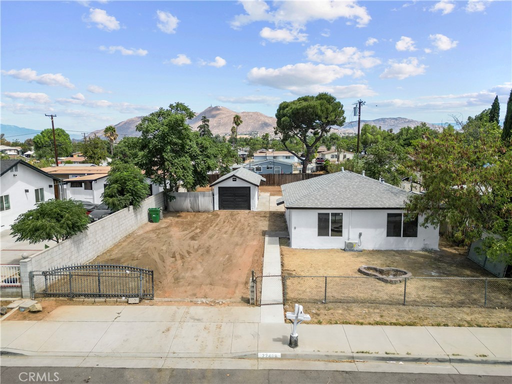 22400 Sherman Property Photo 3