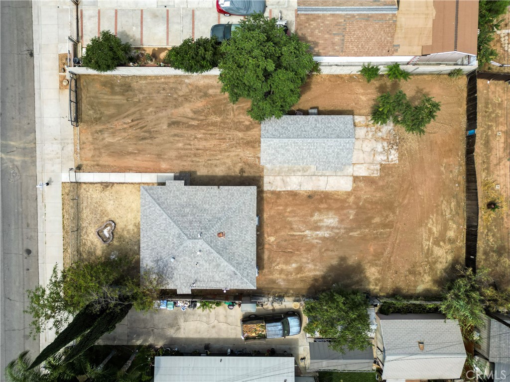 22400 Sherman Property Photo 4