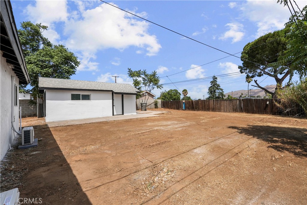 22400 Sherman Property Photo 21