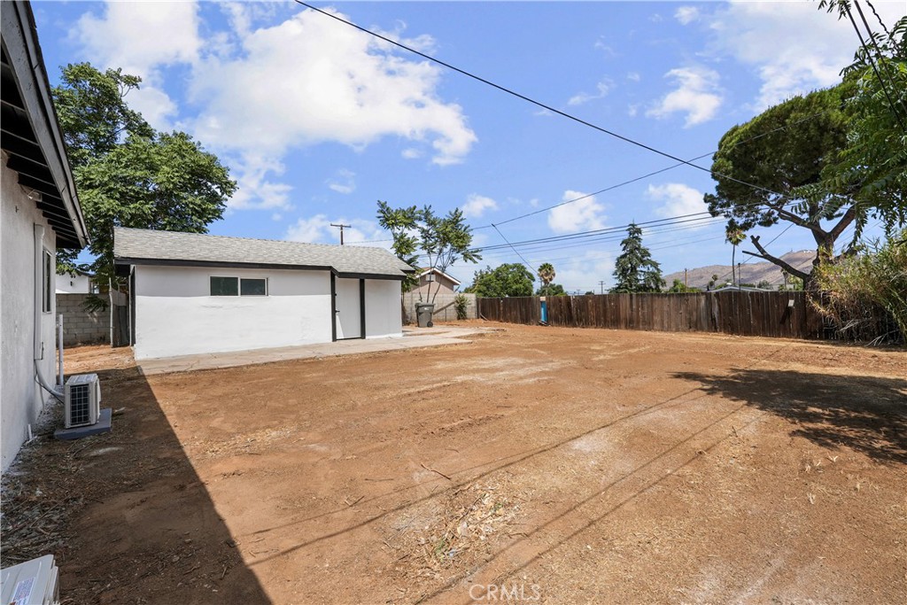 22400 Sherman Property Photo 21