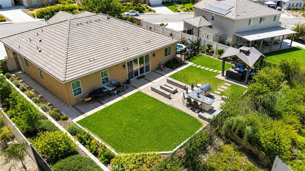20946 Mountain Gate Property Photo 8