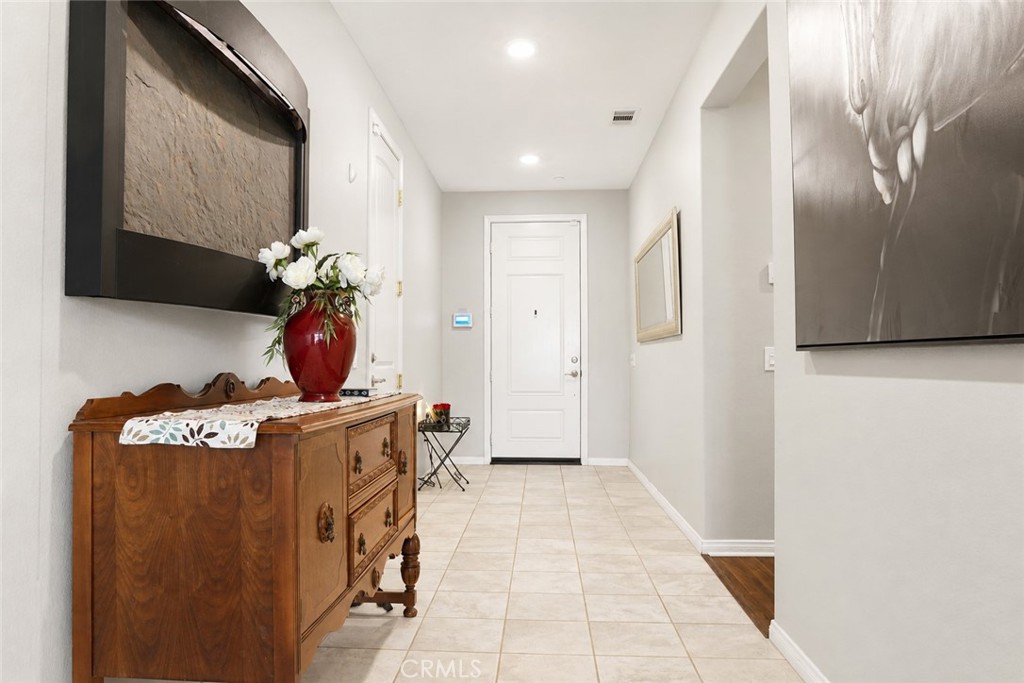 20946 Mountain Gate Property Photo 9