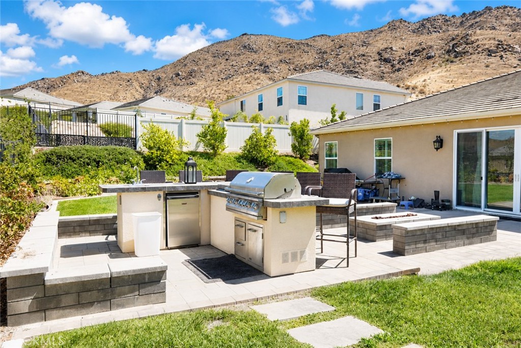 20946 Mountain Gate Property Photo 33