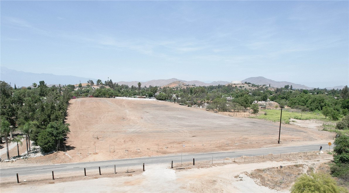 1 60th Street Property Photo 3