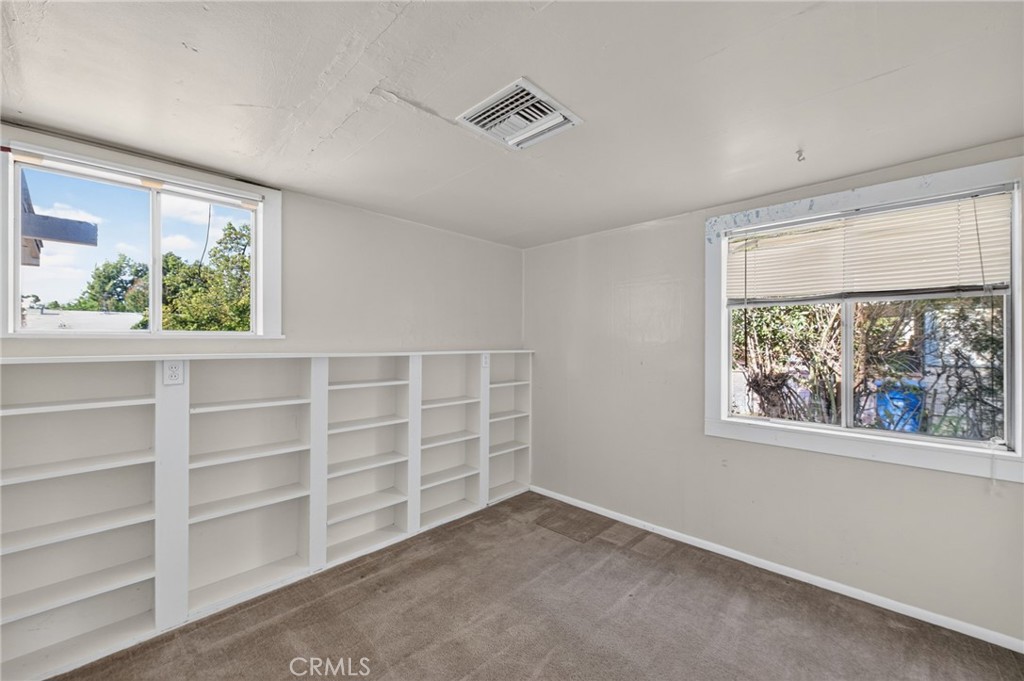 4637 Sierra Street Property Photo 28