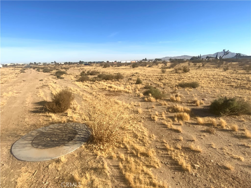 1 Air Expressway Property Photo 2