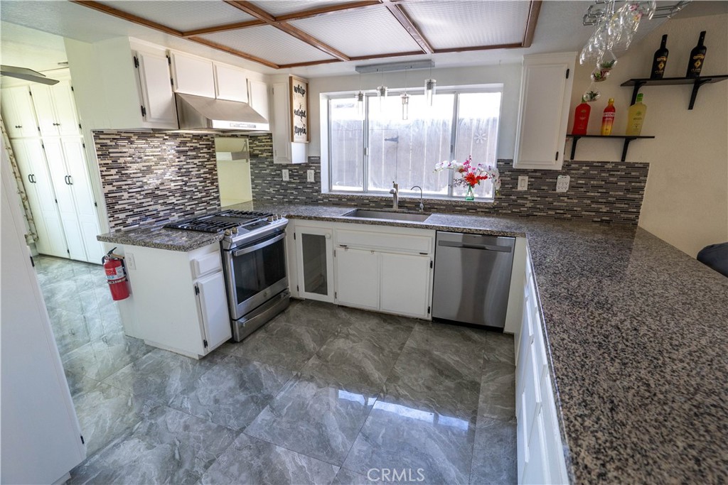 12825 Bermuda Dunes Property Photo 13