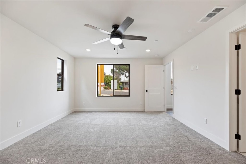 951 N Avenue 66 Property Photo 6