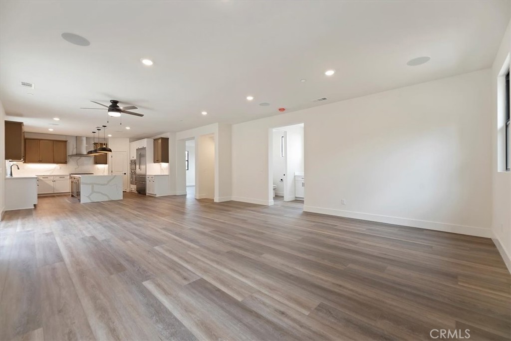 951 N Avenue 66 Property Photo 15