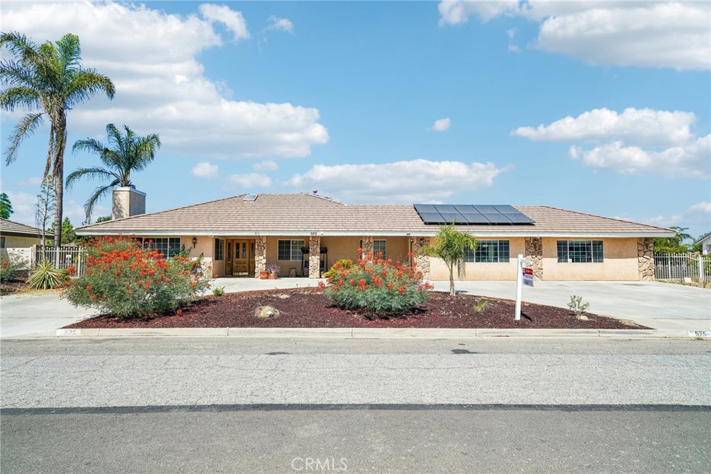 575 Lauresa Property Photo 1