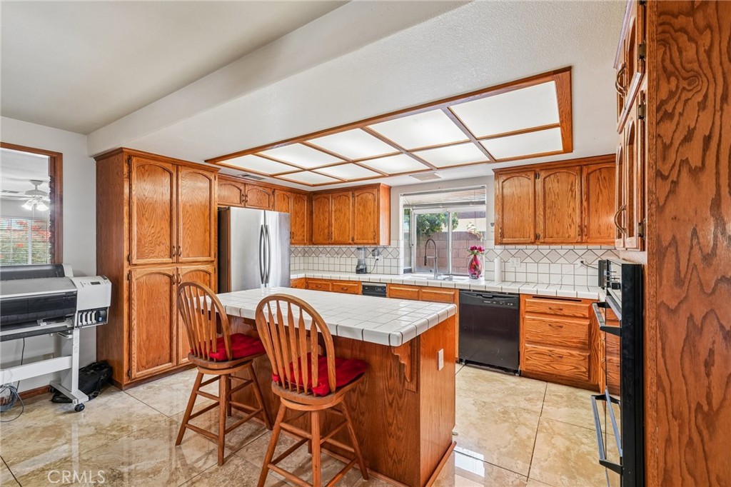 575 Lauresa Property Photo 7