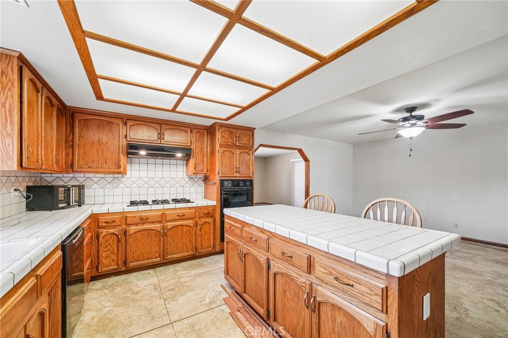 575 Lauresa Property Photo 8