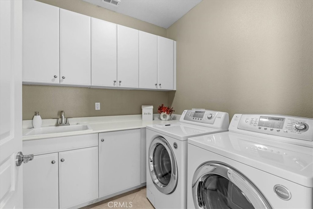 266 Bridle Trail Property Photo 13