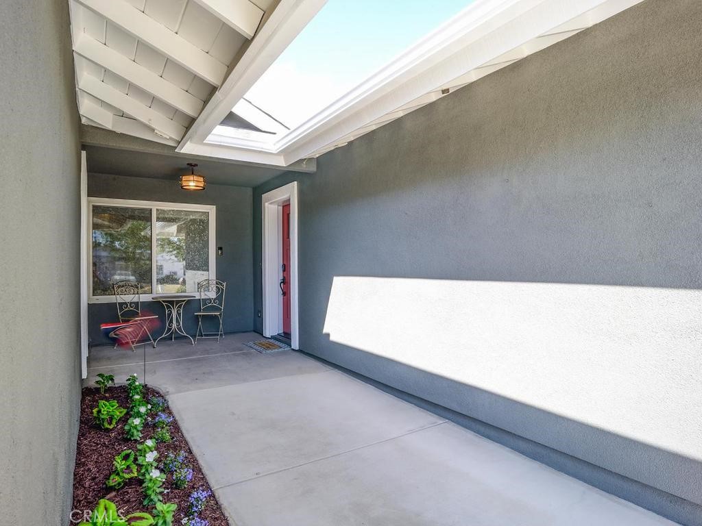 7064 Lion Property Photo 3