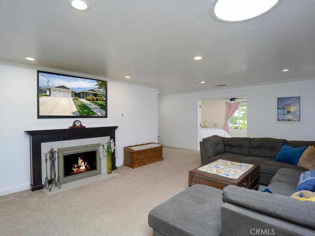 7064 Lion Property Photo 8