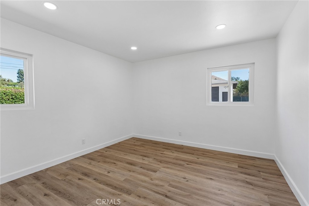 4818 Crestview Property Photo 28