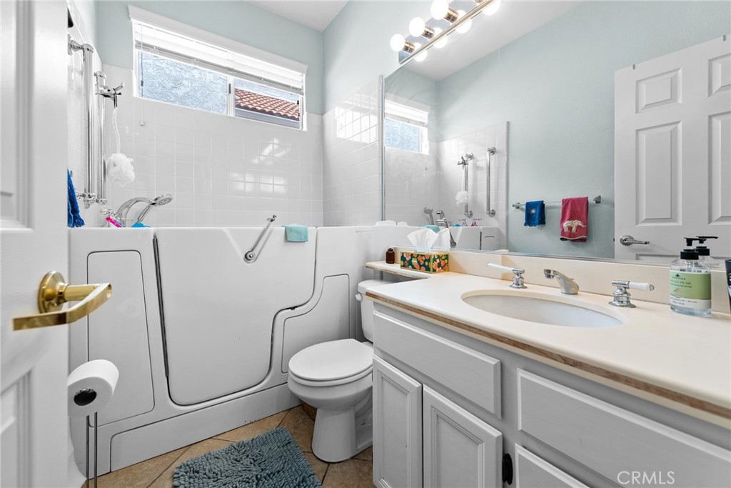 40536 Via Estrada Property Photo 24