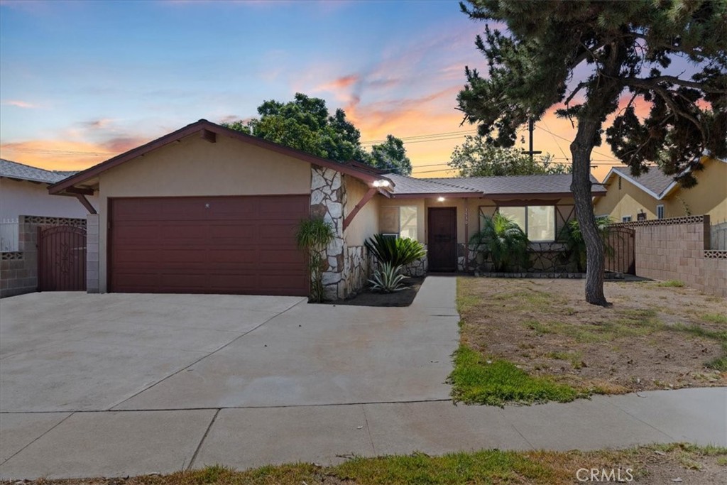 3530 Van Wig Property Photo 1