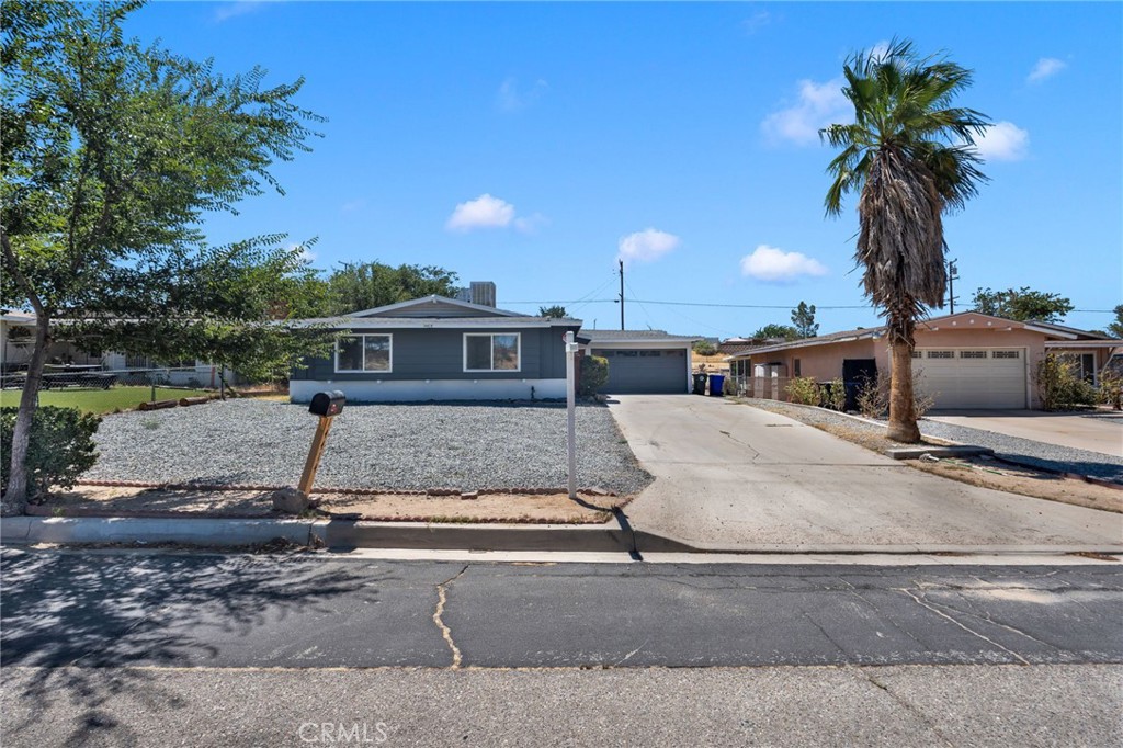 14414 Hesperia Rd Road Property Photo 1