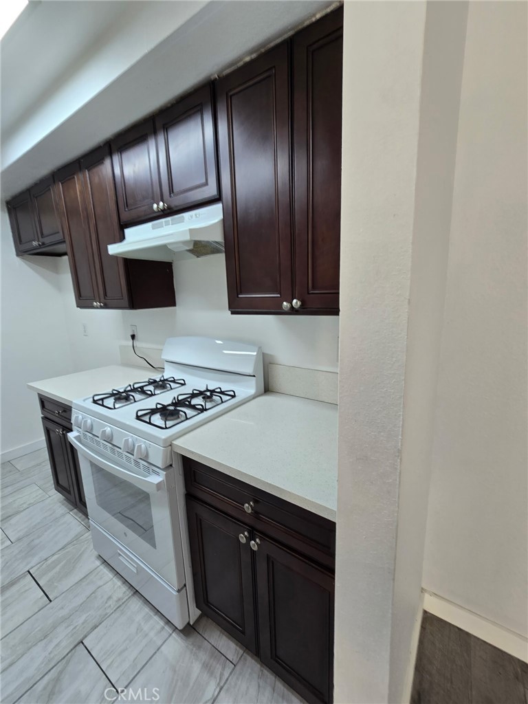 149 W 6th Property Photo 8