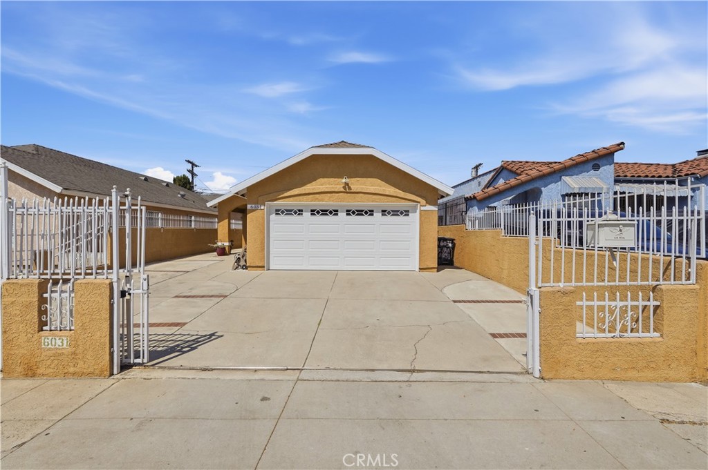6031 S Van Ness Property Photo 1