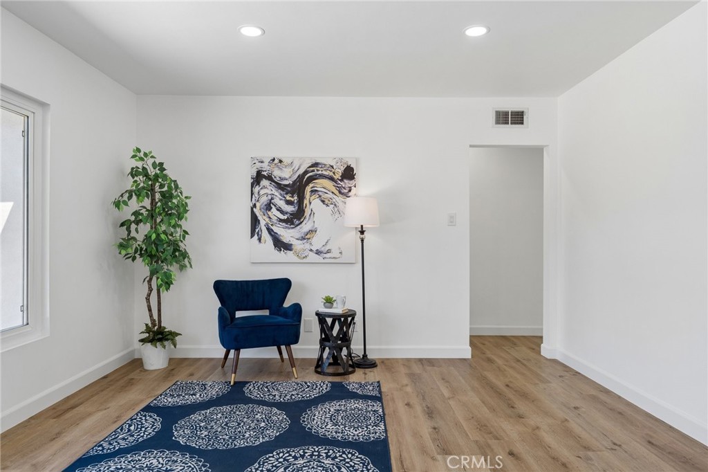 4818 Crestview Property Photo 4