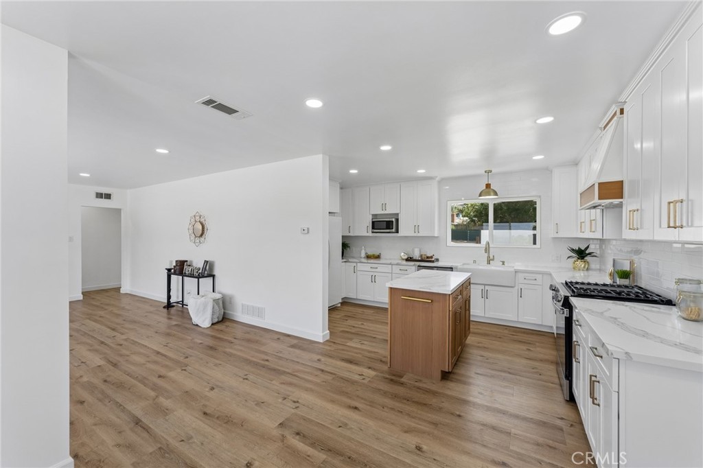 4818 Crestview Property Photo 10
